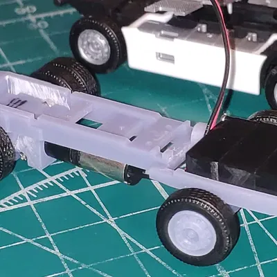 Khung gầm xe tải RC có động cơ, tỷ lệ 1/87