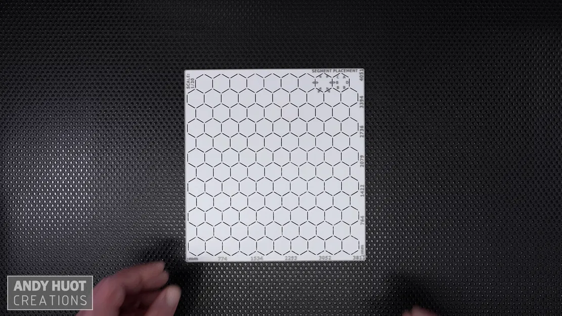 Khuôn Vẽ Họa Tiết Lưới Lục Giác Duality - Image 4