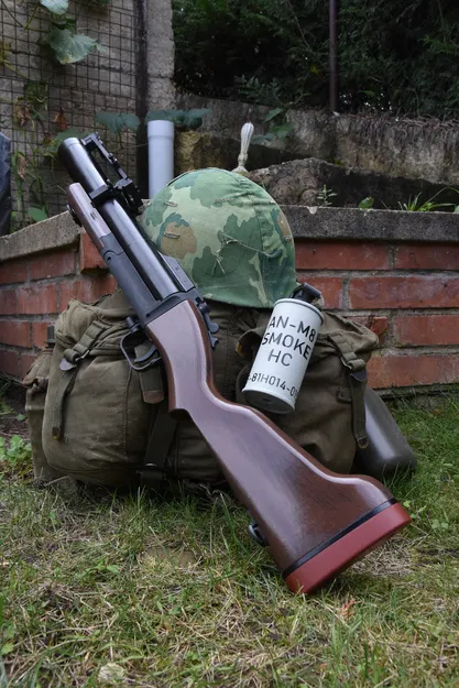 Mô hình súng phóng lựu hơi M79 Airsoft 40mm với ký hiệu KANARR CORP và chi tiết chân thực. - Image 2