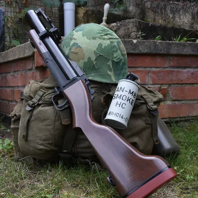 Mô hình súng phóng lựu hơi M79 Airsoft 40mm với ký hiệu KANARR CORP và chi tiết chân thực.