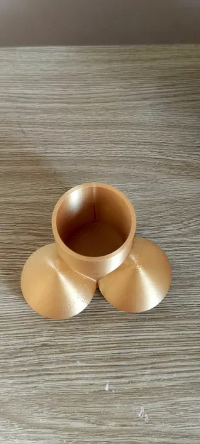 Chậu Cây Hình C** và Bi - Image 3