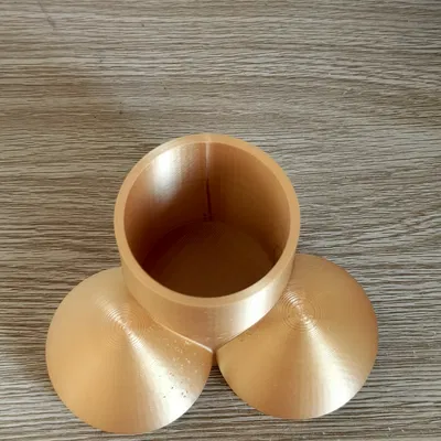 Chậu Cây Hình C** và Bi