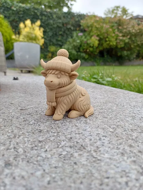 Cozy Coo — Bò Tây Tạng Mùa Đông - Image 1