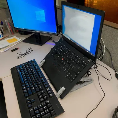 Chân đế laptop dọc / Bản remix