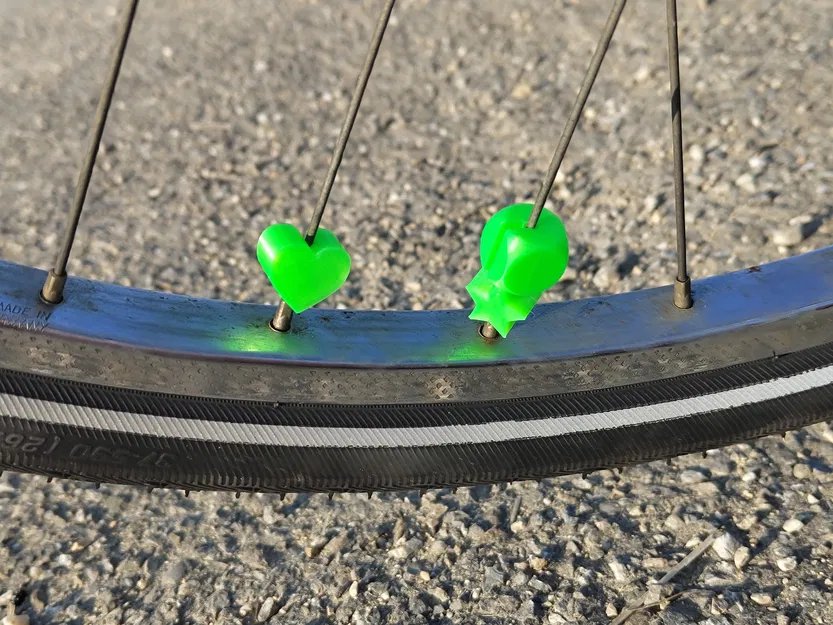 Kẹp Nan Hoa Xe Đạp Cho Bé - Tim, Xúc Xắc, Sao & Vòng - Dễ In - Image 1