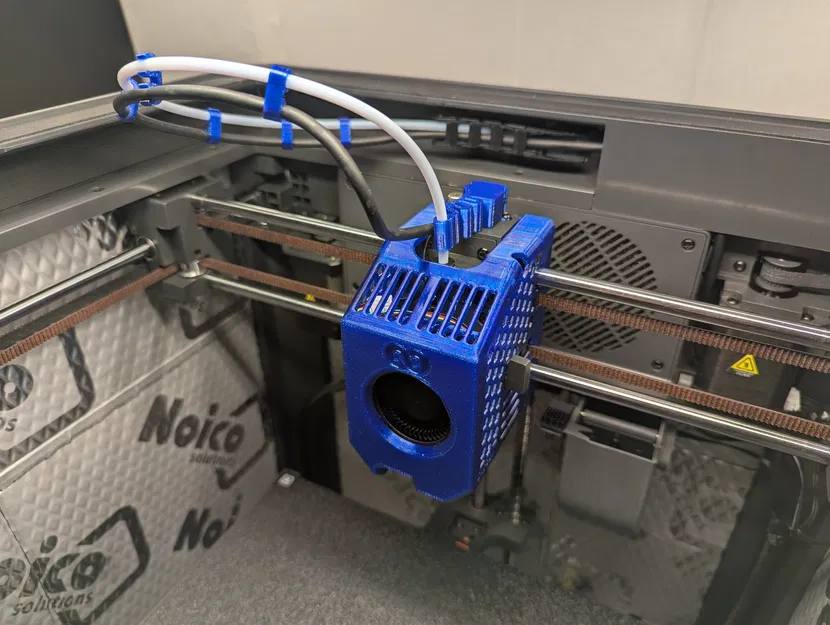 Cover Đầu Phun Centauri Carbon Vừa Vặn Hơn - Image 1