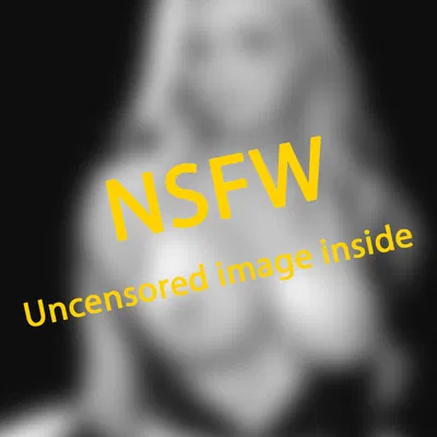 Hai Lý Do Để Mỉm Cười