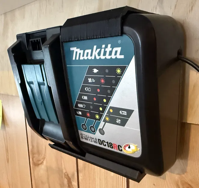 Giá Treo Tường Cho Sạc Pin Makita DC18RC - Image 1