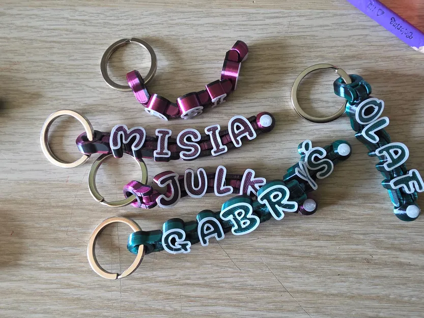 Móc Khóa Chữ Uốn Dẻo (biển tên khớp nối) v2.0 - Image 1