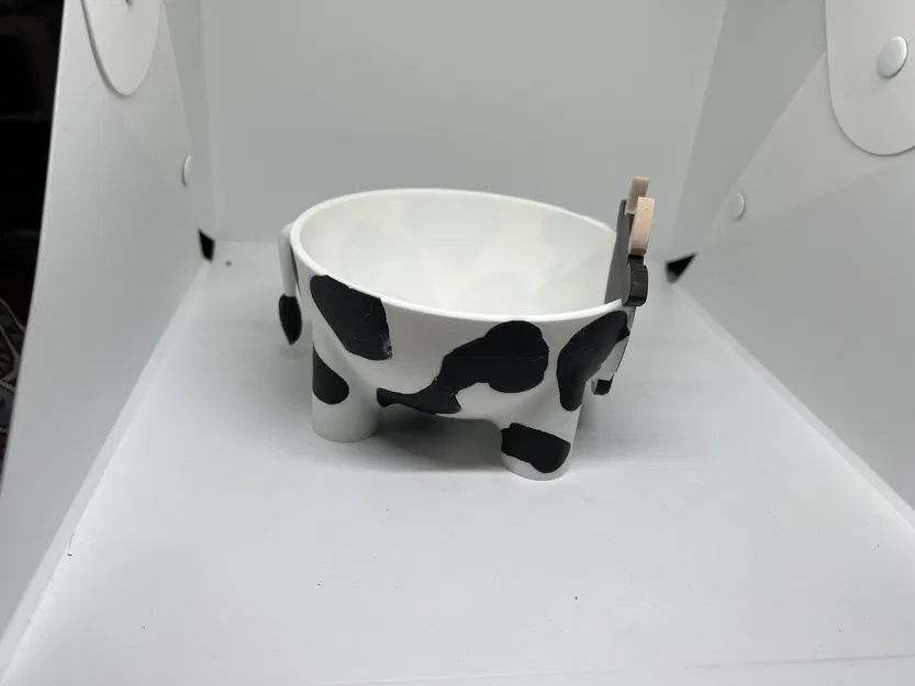 Tô Đựng Đồ Ăn Vặt Hình Con Bò - Image 4