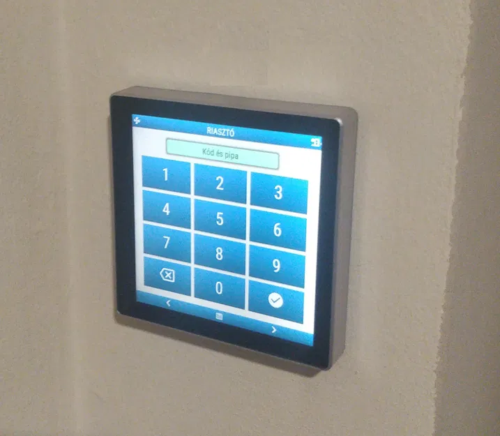 Giá đỡ tường Guition ESP32-S3-4848S040 EU - Image 2