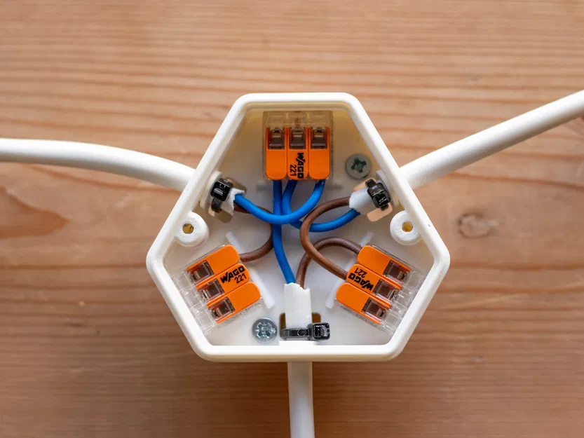 Hộp Đấu Nối WAGO 221 Thiết Kế Lục Giác - Image 2