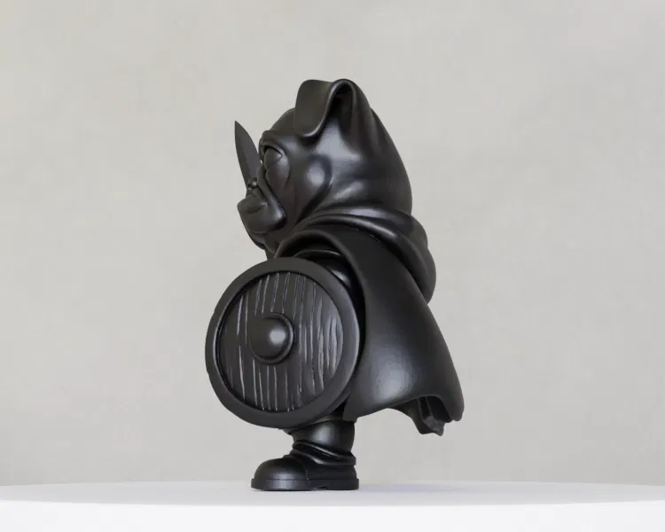 Chó Pug đội kiếm và khiên - Image 3