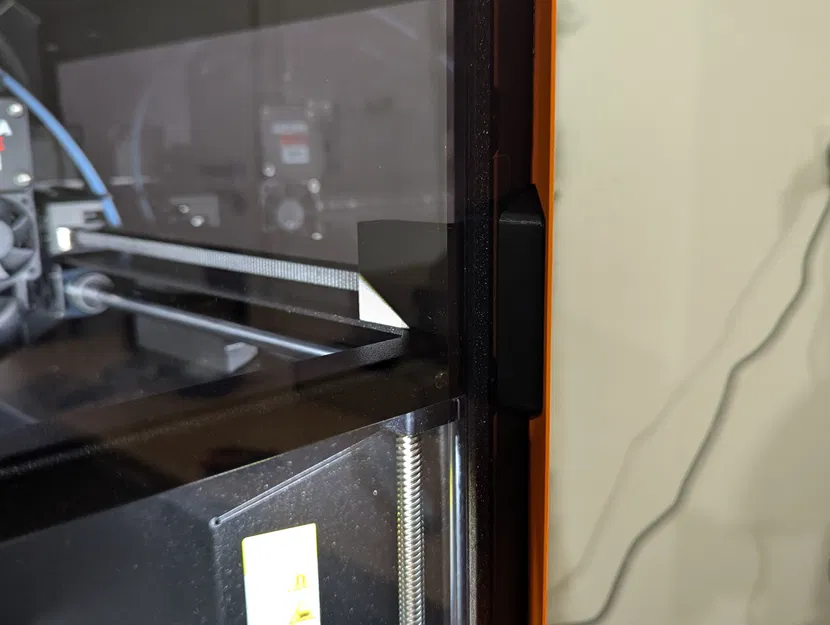 Phụ kiện gắn cửa Prusa Core One - Image 1
