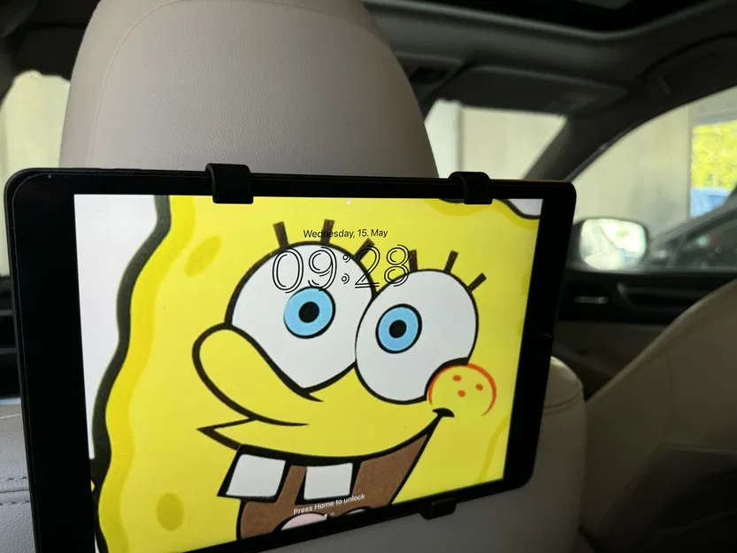 Giá đỡ iPad gắn gác đầu xe ô tô bền bỉ - Image 2