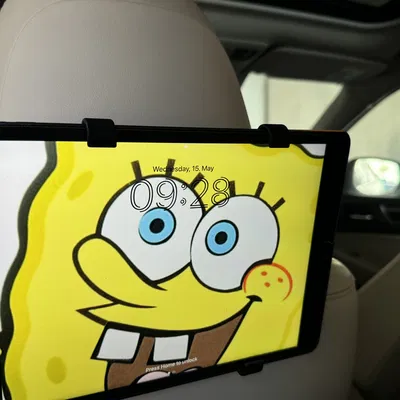 Giá đỡ iPad gắn gác đầu xe ô tô bền bỉ