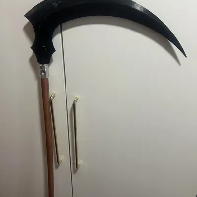 Lưỡi hái kích thước thật (Vừa với cán chổi tiêu chuẩn)