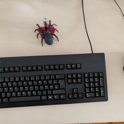 Chân Cắm Bút "Tarantula"