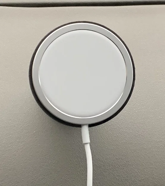 Giá Đỡ MagSafe Gắn Xe Hơi - Image 2
