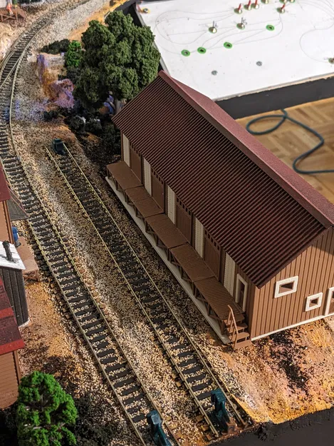 Nhà kho gỗ HO tỉ lệ 1:87 - Image 1