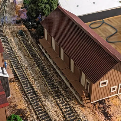 Nhà kho gỗ HO tỉ lệ 1:87