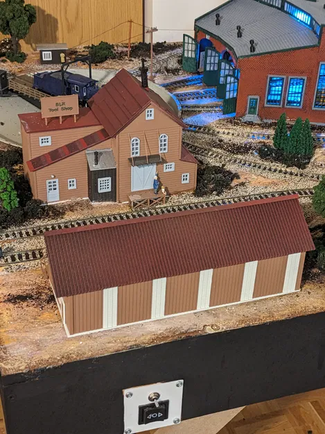 Nhà kho gỗ HO tỉ lệ 1:87 - Image 3