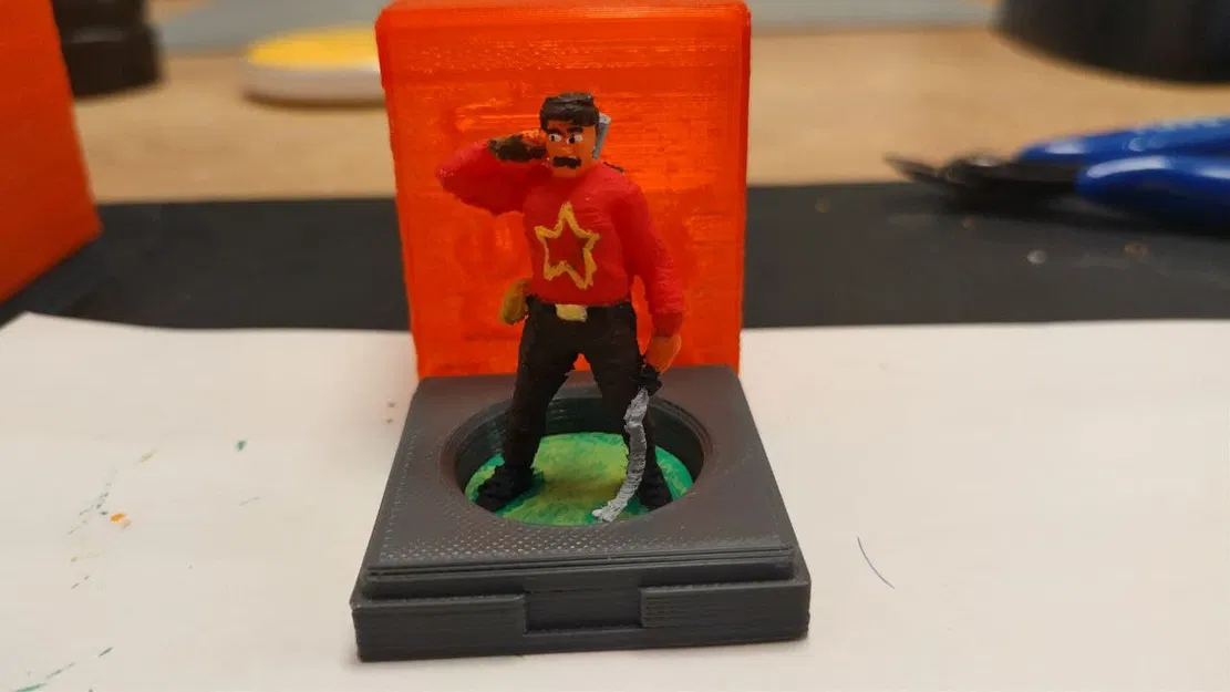 Mô hình D&D Stalin - Image 1