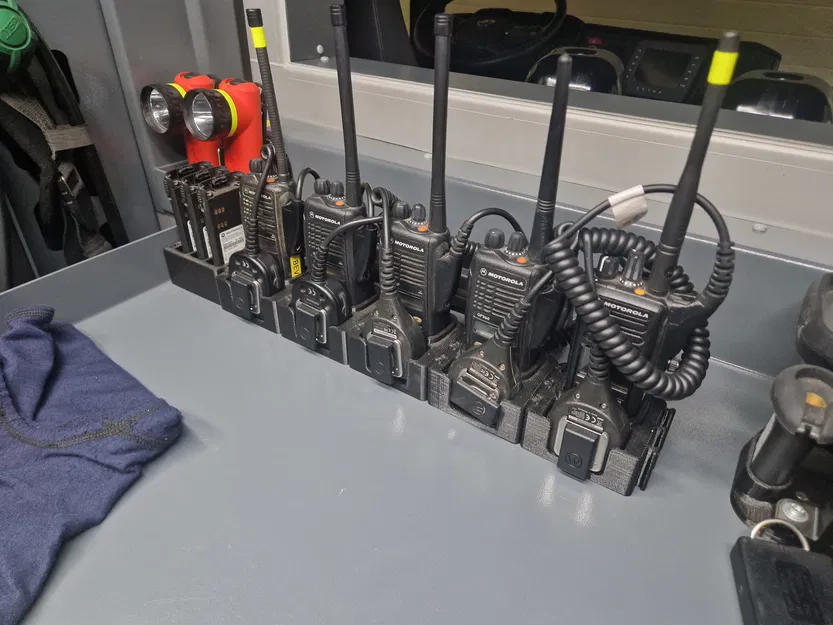 Giá đỡ Motorola GP360, DP4600 - Image 6