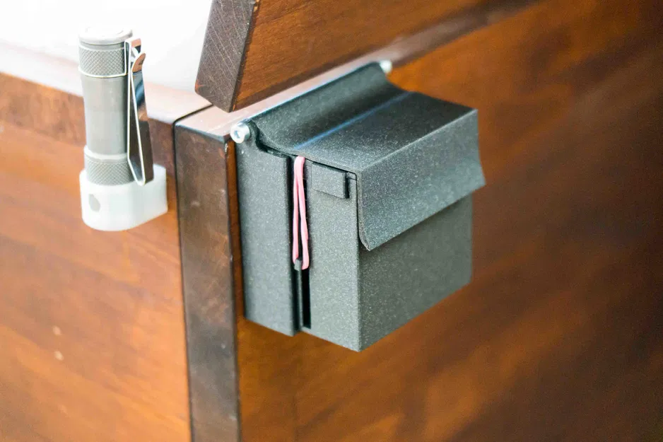 Hộp đựng bao cao su hoặc khăn ướt có nắp & giá đỡ - Image 5