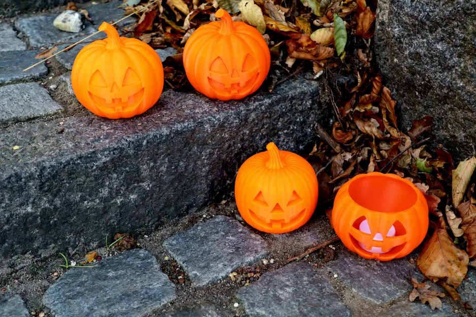 Trang Trí Halloween Hình Bí Ngô (4 phiên bản, có loại dùng đèn trà) - Image 1