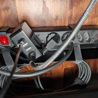 Kẹp Gắn Tường Ổ Cắm Điện 48cm & 53cm