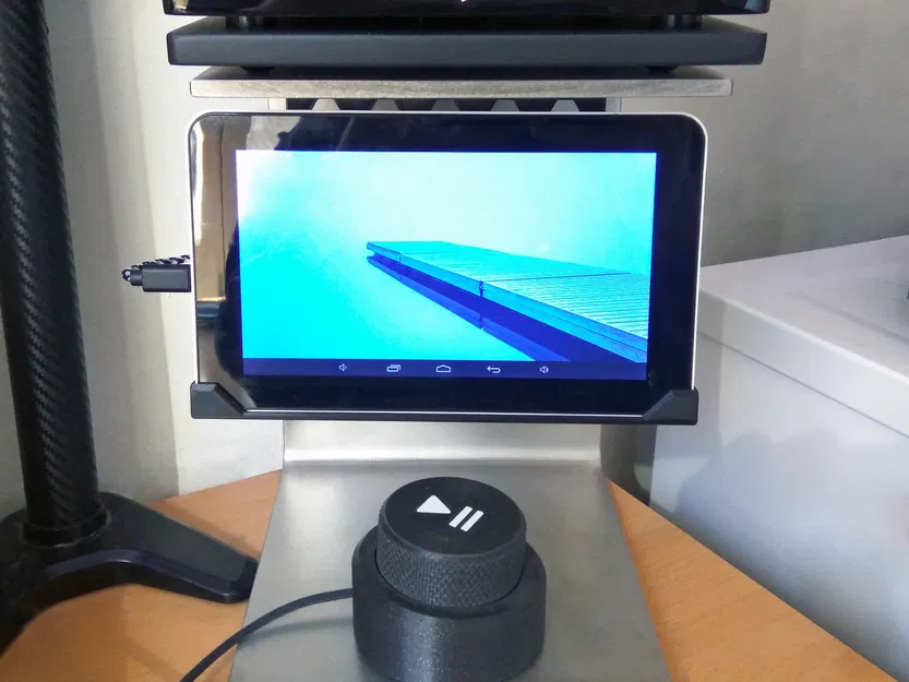 Giá Treo Máy Tính Bảng - Image 2