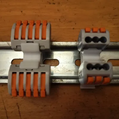 Giá đỡ Ray DIN WAGO 222 (Phiên bản Space Invaders!)