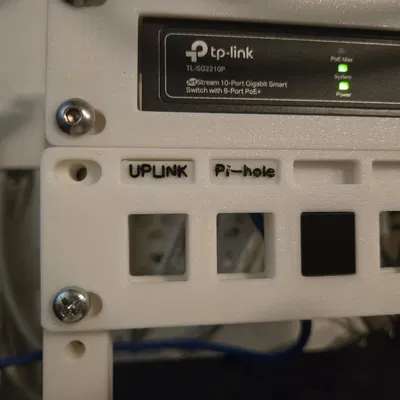 Khay Keystone Patch Panel 10 inch Kèm Nhãn