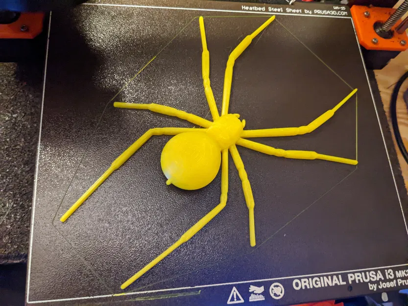 Mô hình Nhện Góa Phụ Đen có thể uốn dẻo kèm vòng treo - Image 1