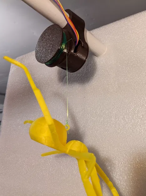 Mô hình Nhện Góa Phụ Đen có thể uốn dẻo kèm vòng treo - Image 2