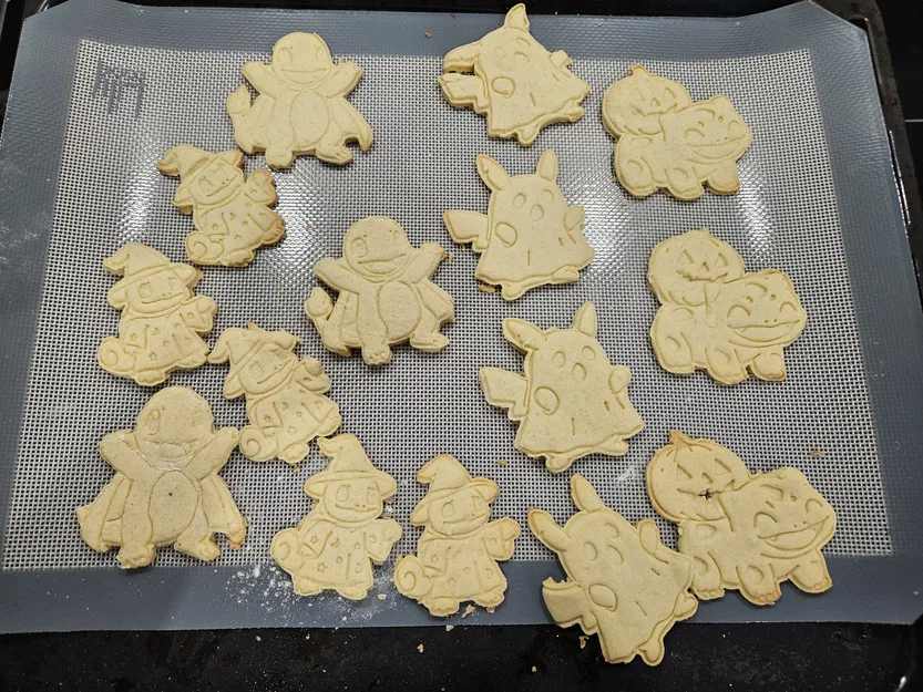 Khuôn Cắt Bánh Quy Halloween Bulbasaur - Pokémon - Image 3