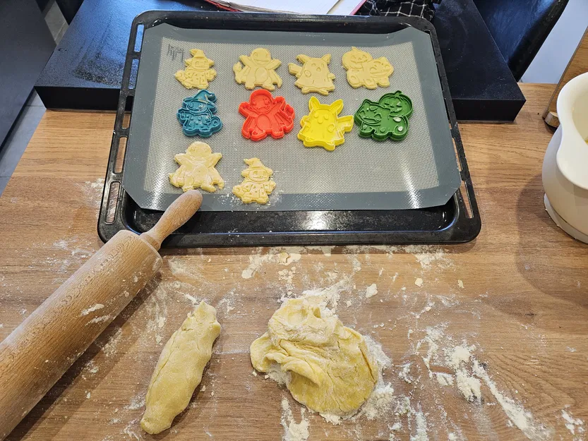 Dụng cụ cắt bánh quy Halloween Pikachu - Pokémon - Image 3