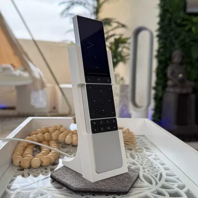 Giá đỡ sạc không dây Unfolded Circle Remote 3