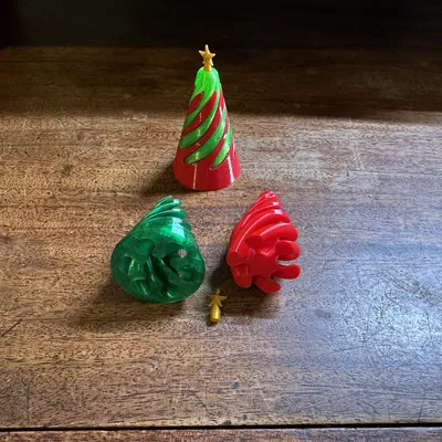 Đồ chơi xoắn ốc hình cây thông Noel