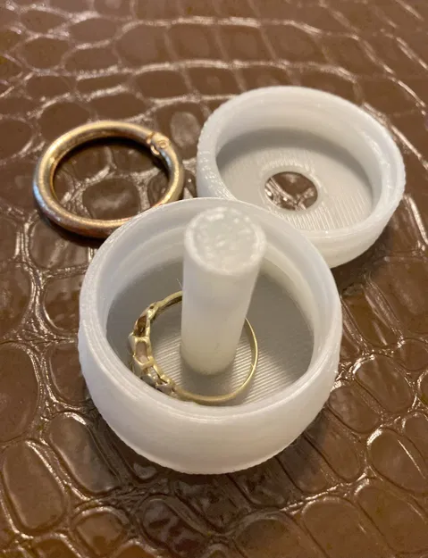 Kẹp Giữ Nhẫn Ba Lô - Image 1