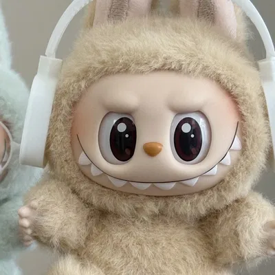 Tai nghe chụp tai tí hon cho Labubu - In-place & Snap đã đã tay