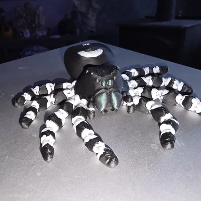 Đồ chơi nhện hoàng đế nhảy múa chân thực có khớp nối