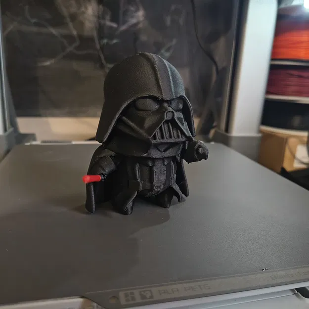 Mô hình Darth Vader Chibi 10cm Kèm Kiếm Laser - Image 1