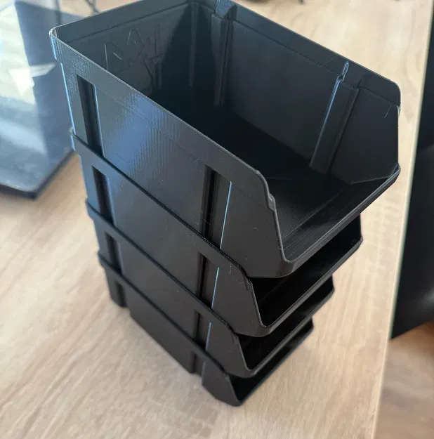 Hộp xếp chồng 100x160x63 - Image 1