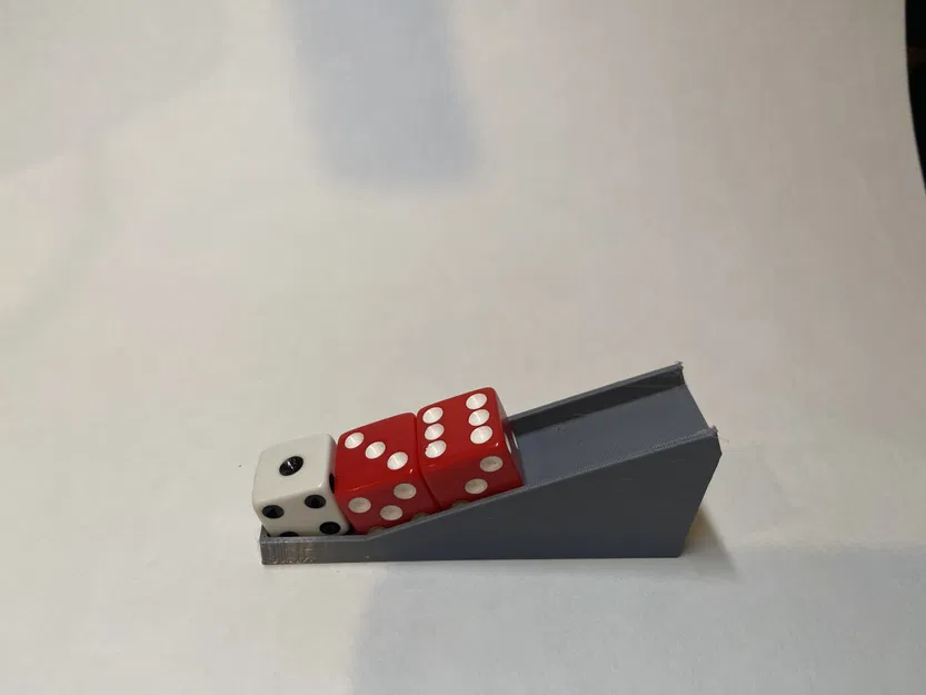 Hộp Đựng Xúc Xắc - Image 1