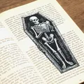 Kẹp Sách Hình Bộ Xương Trong Quan Tài - Thumbnail 3