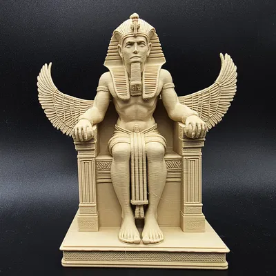 Tượng Pharaoh Ai Cập Ngồi với Đôi Cánh Osiris
