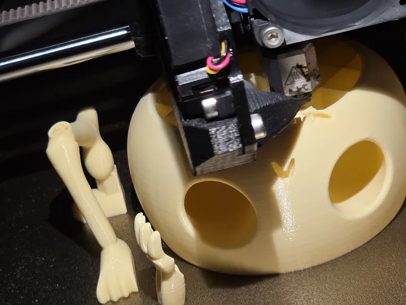 Bộ xương dễ thương ngồi với bí ngô (Trang trí Halloween) - Image 4