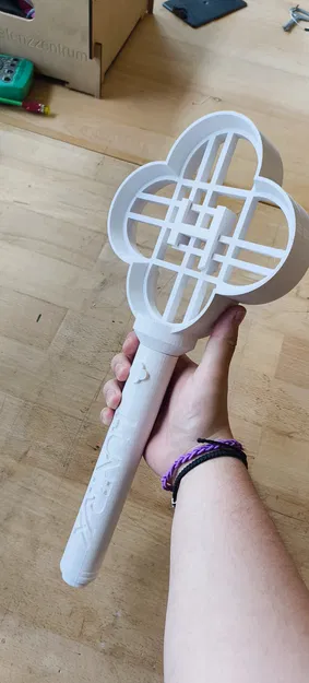 Cây Đèn Light Stick Thợ Săn Quỷ Kpop Huntrix - Image 1